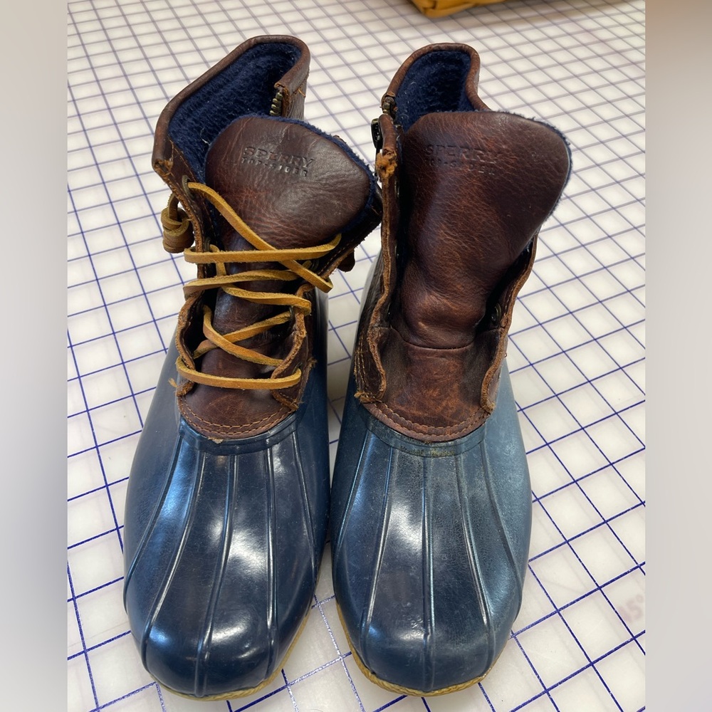 Sperry Top Sider Women’s Waterproof Rubber Boot Ankle Boots Brown 7 M zip blue